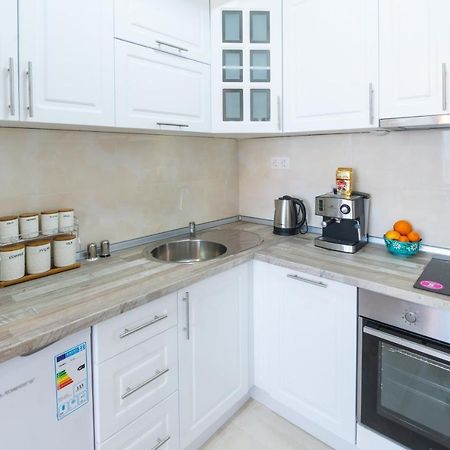 Modern ǀ 1 Bedroom ǀ Wifi Skopje Bagian luar foto