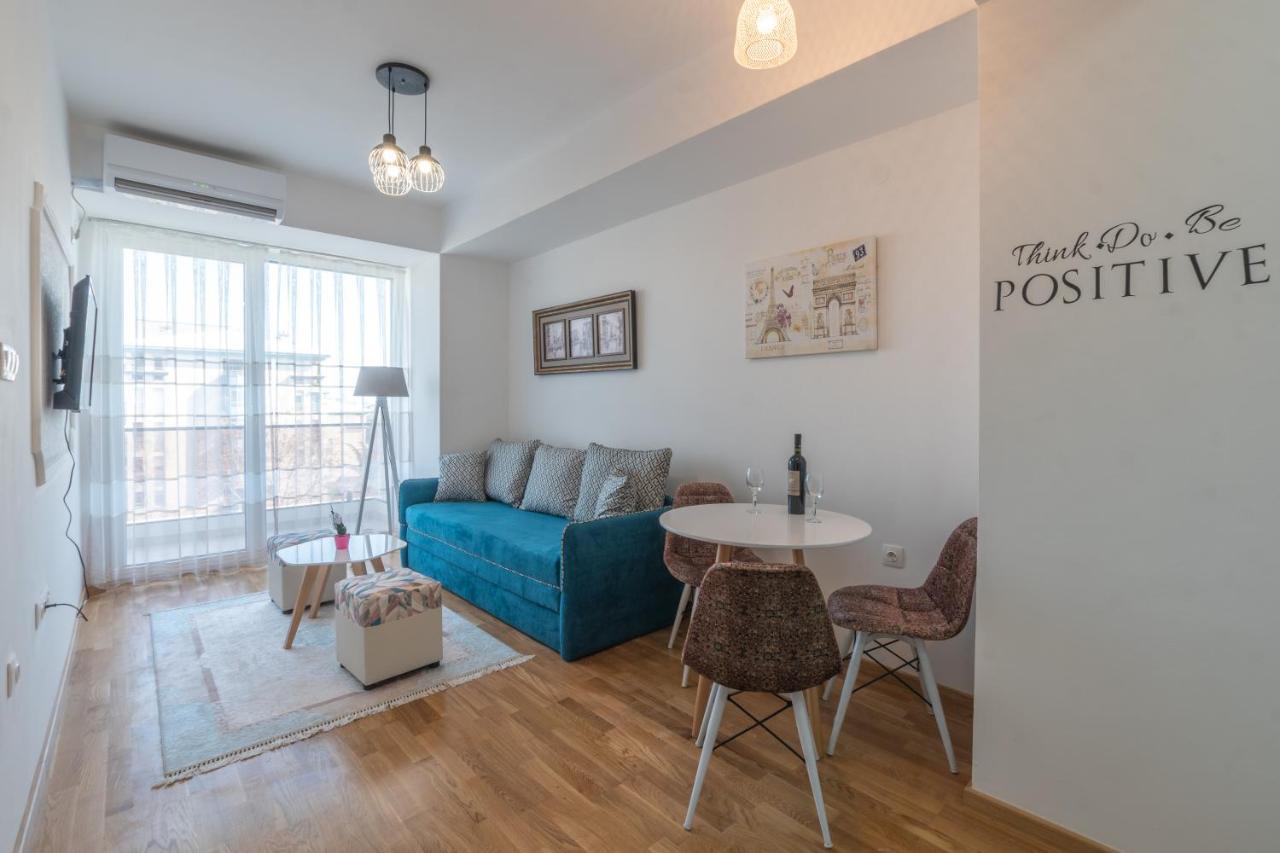 Modern ǀ 1 Bedroom ǀ Wifi Skopje Bagian luar foto
